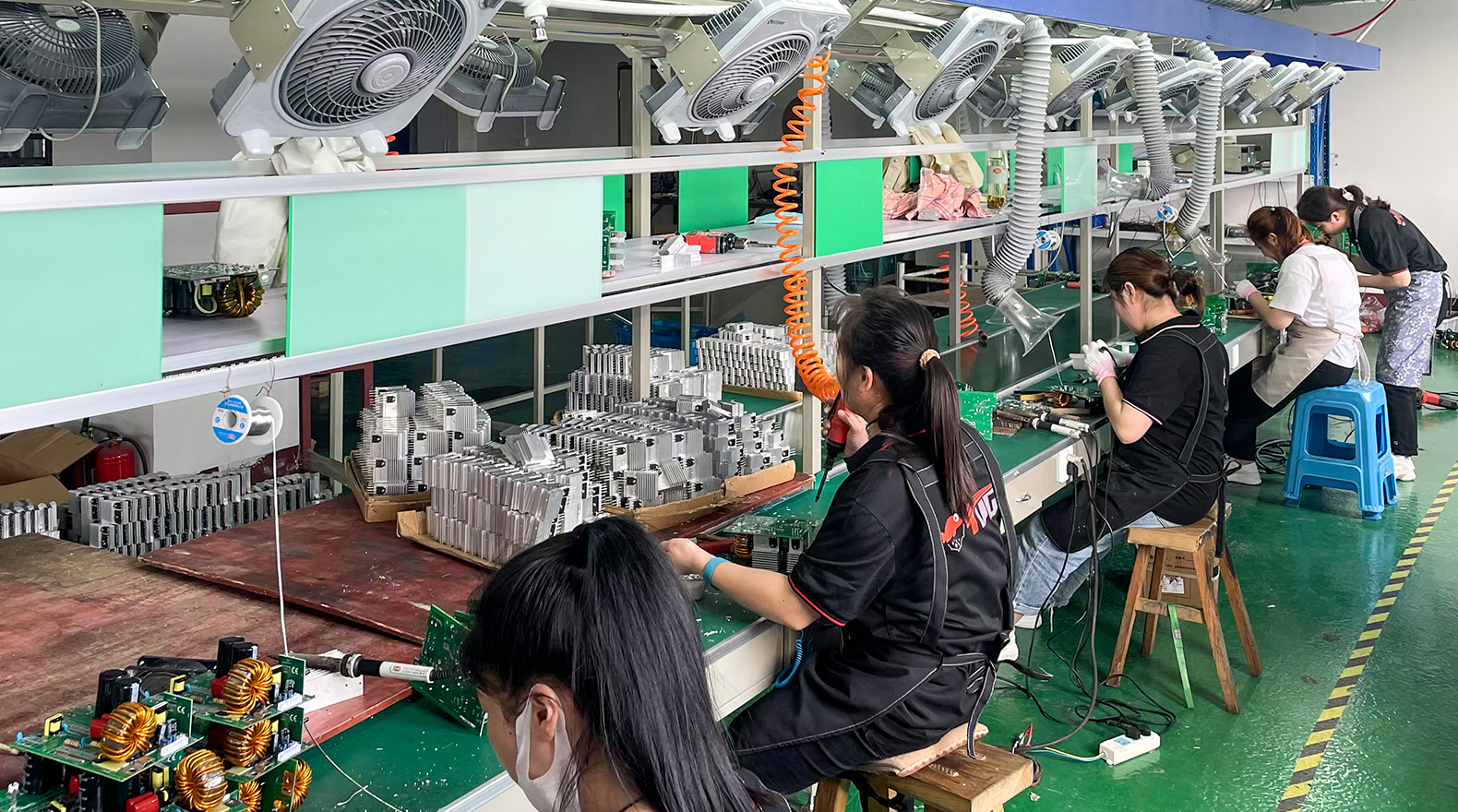 <span style="font-size:16px;"><strong>高效生产与快速响应</strong></span>